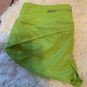 Lululemon speed up shorts, mid rise.